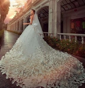 لباس عروس خاص